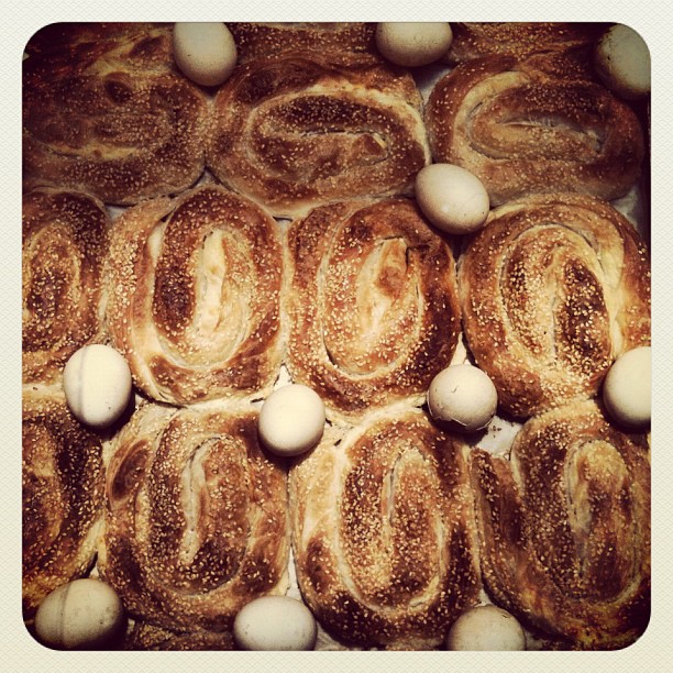 אין כמו בורקס עם ביצה. אין. Nothing's like Burekas 
< />
<div class=